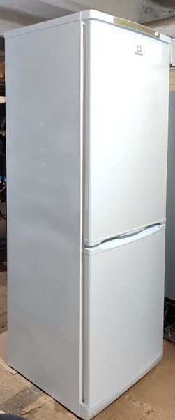 Холодильник Indesit NBS20AA - 363 л, A+, великий та економічний. RIN 20AA фото